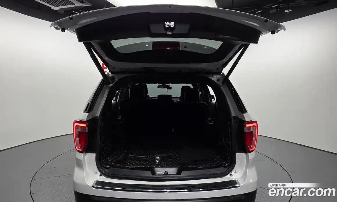 Ford Explorer 2019 2.3 Автомат в Москве № 255670, фото 20