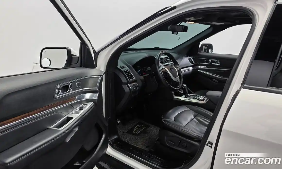 Ford Explorer 2019 2.3 Автомат в Москве № 255670, фото 9