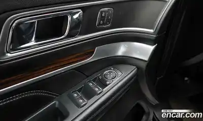 Ford Explorer 2018 2.3 Автомат в Москве № 255687, миниатюра 8