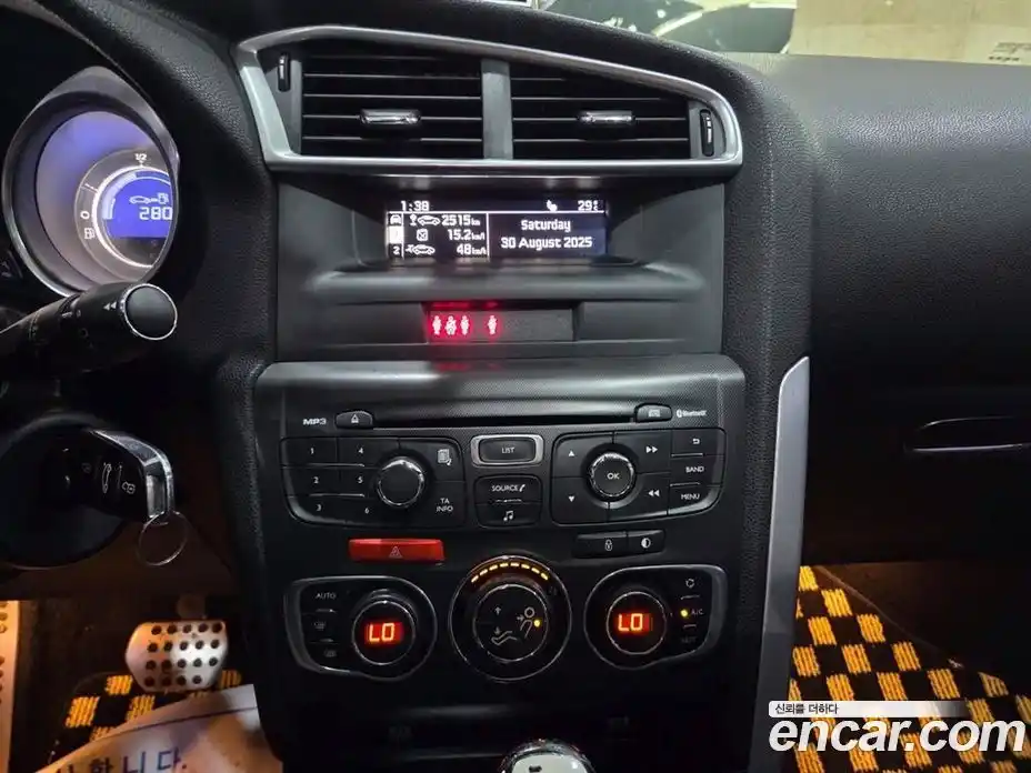 Citroen DS4 2014 2.0 Автомат в Москве № 257108, фото 11