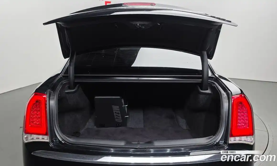 Chrysler 300C 2016 3.6 Автомат в Москве № 268788, фото 20