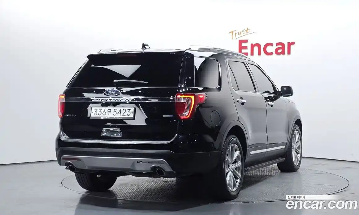 Ford Explorer 2017 2.3 Автомат в Москве № 273448, фото 18