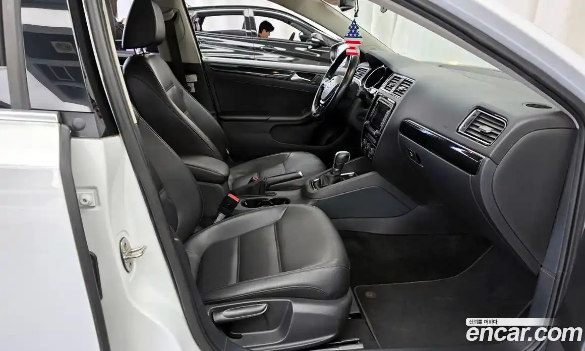 Volkswagen Jetta 2015 2.0 Автомат в Москве № 277118, фото 14