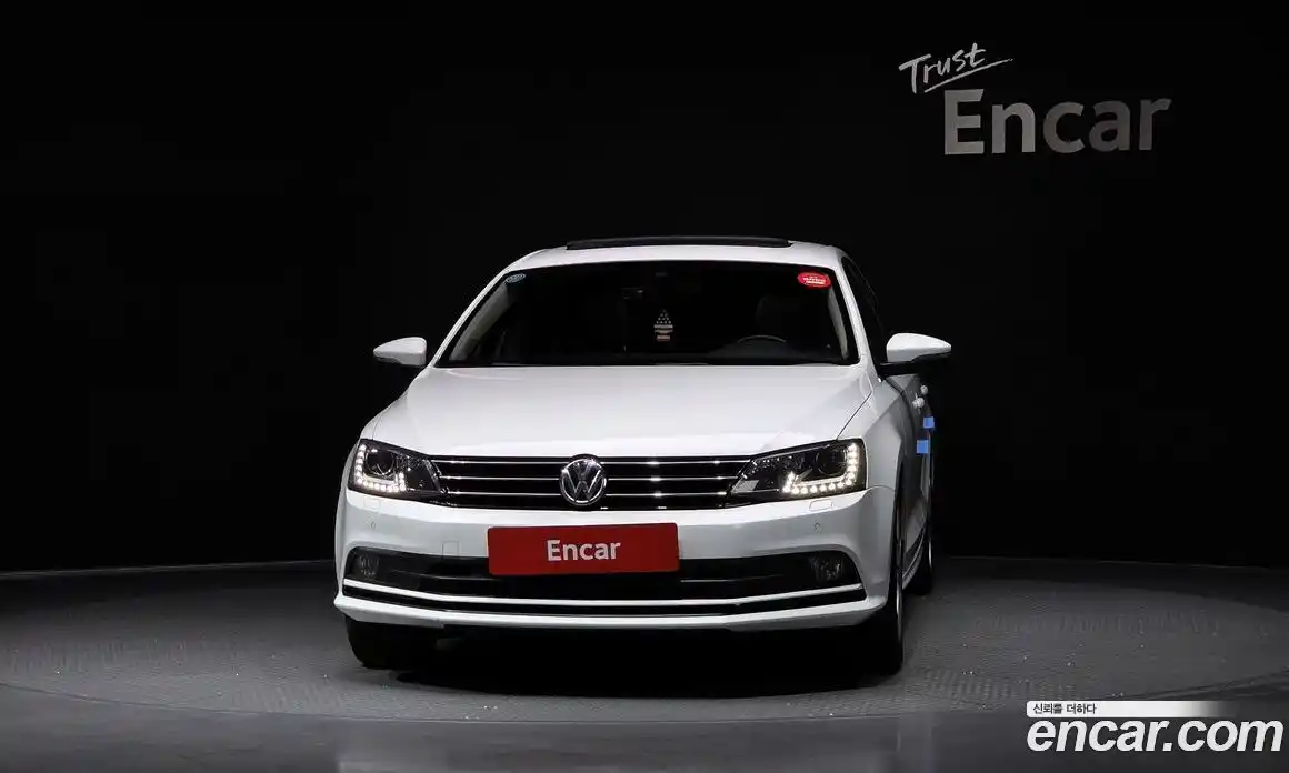 Volkswagen Jetta 2015 2.0 Автомат в Москве № 277118, фото 4