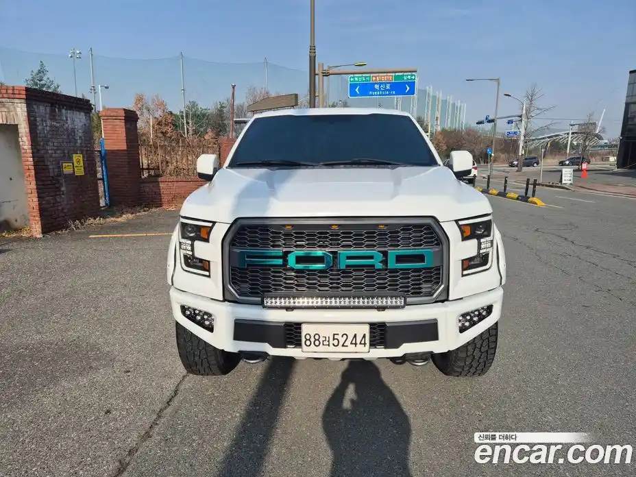 Ford F150 2016 5.0 Автомат в Москве № 282171, фото 1