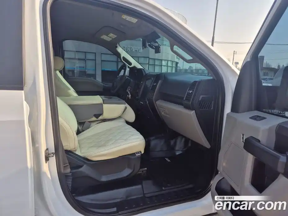 Ford F150 2016 5.0 Автомат в Москве № 282171, фото 12