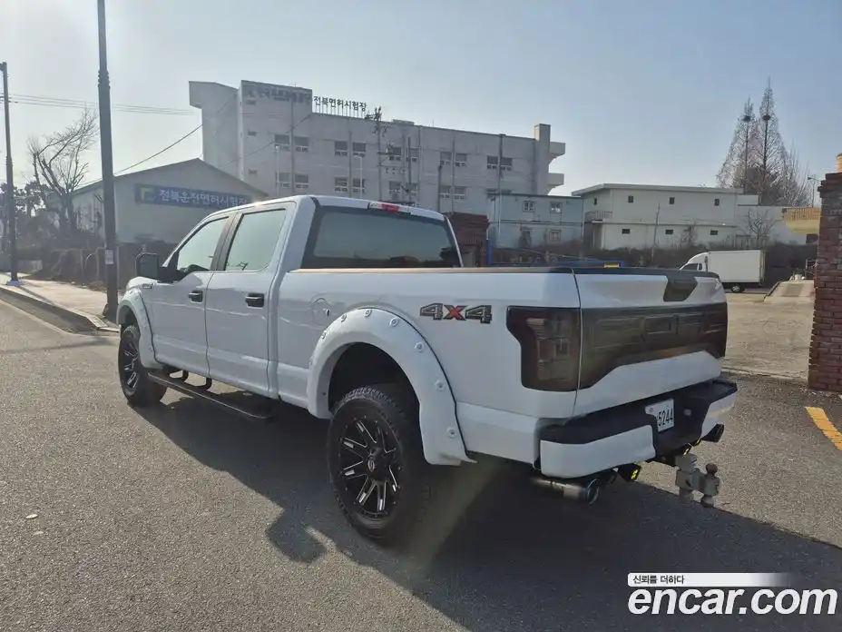 Ford F150 2016 5.0 Автомат в Москве № 282171, фото 4