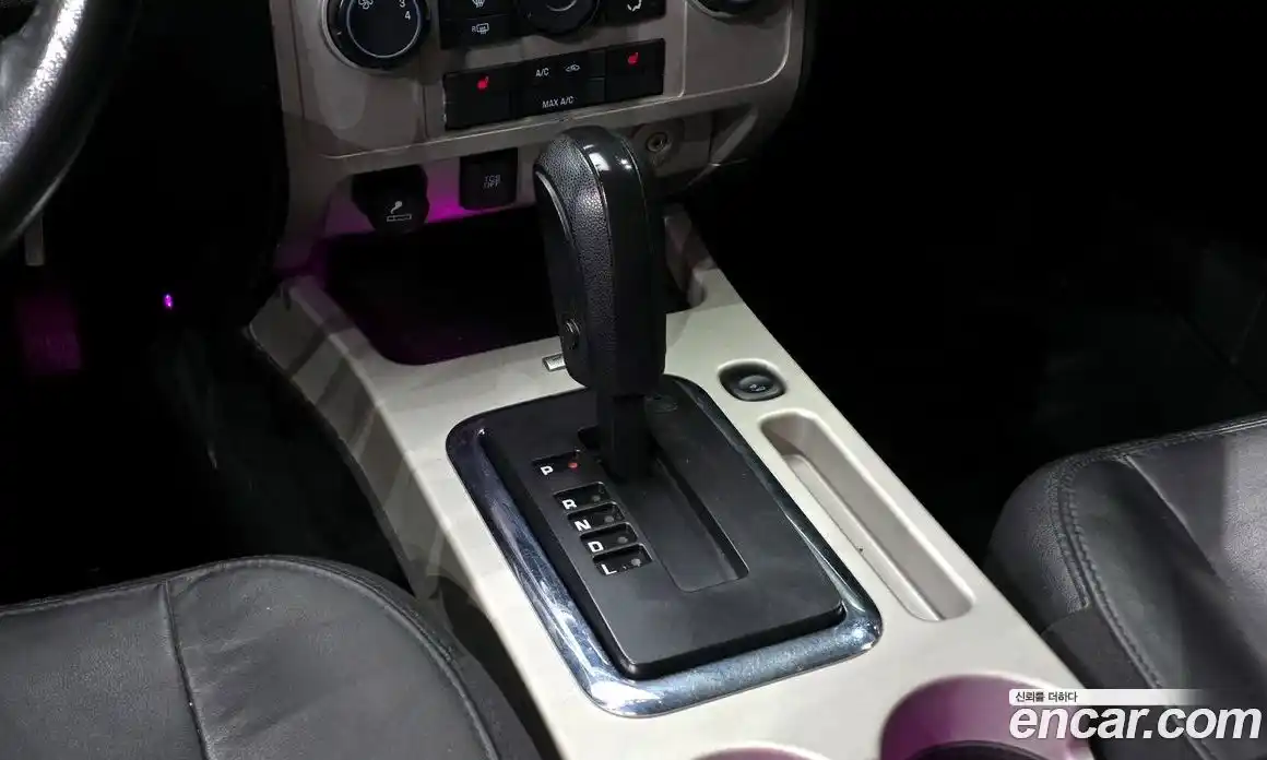 Ford Escape 2012 2.5 Автомат в Москве № 303700, фото 20