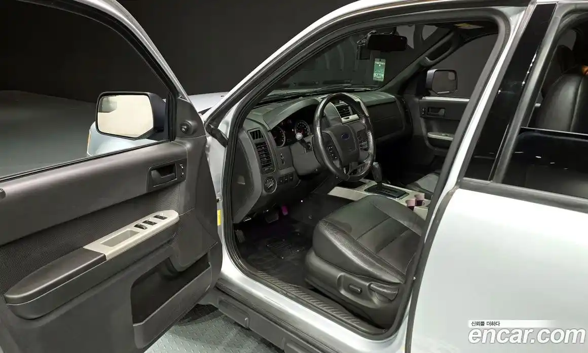 Ford Escape 2012 2.5 Автомат в Москве № 303700, фото 6