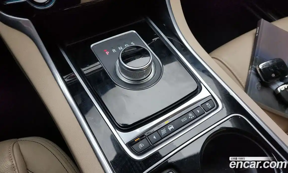 Jaguar XE 2016 2.0 Автомат в Москве № 304959, фото 4