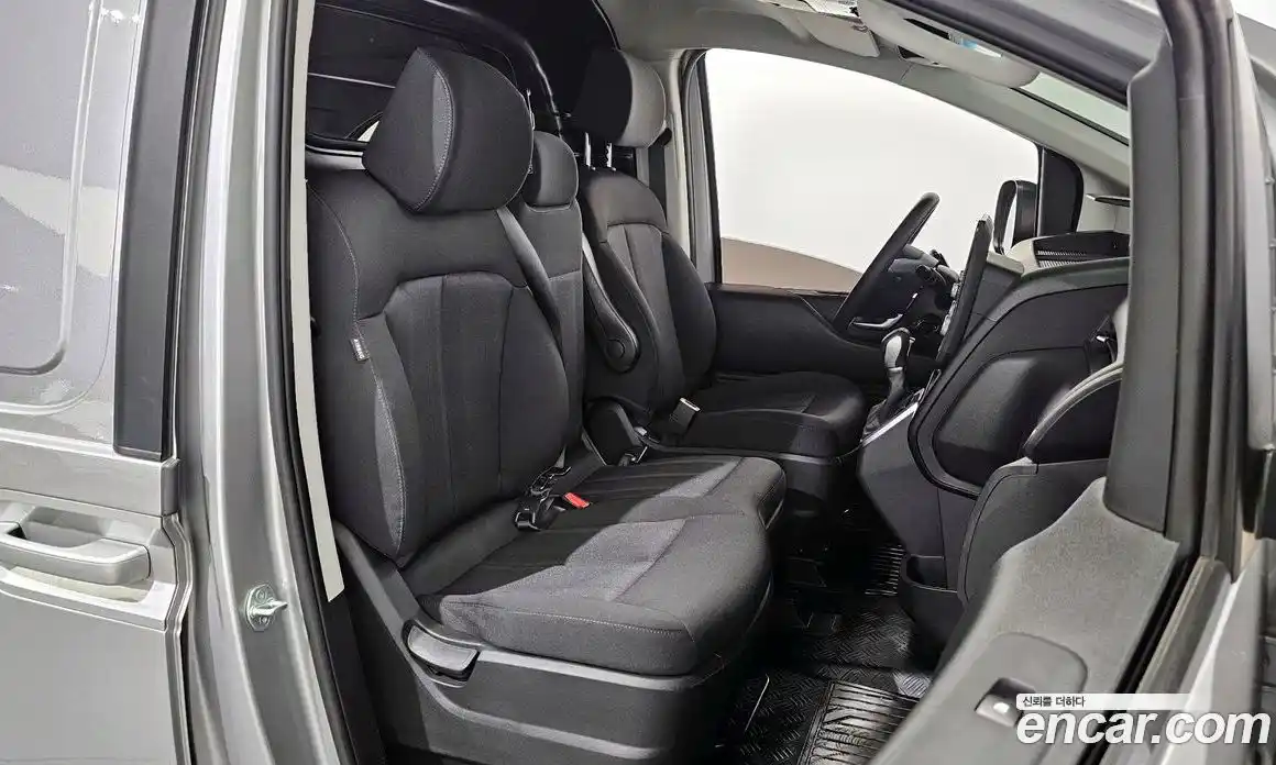 Hyundai Staria 2023 2.2 Автомат в Москве № 3056, фото 18