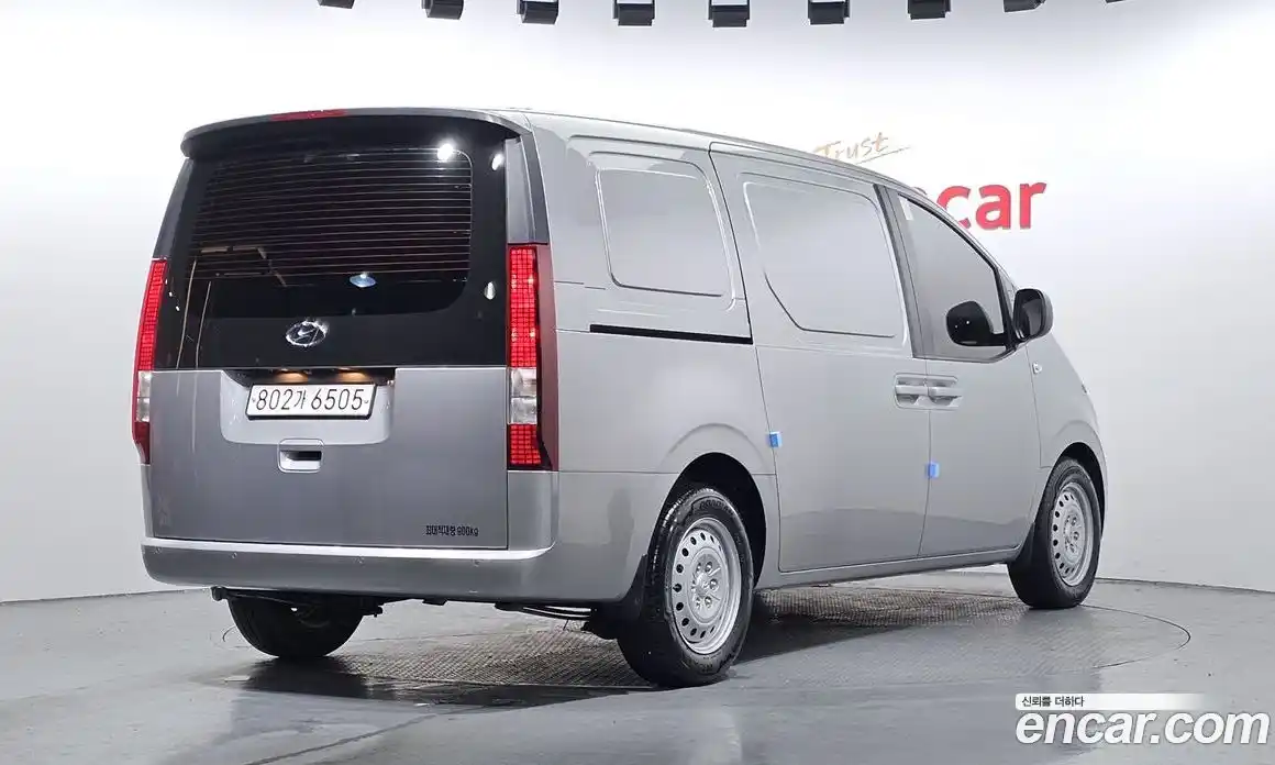 Hyundai Staria 2023 2.2 Автомат в Москве № 3056, фото 3