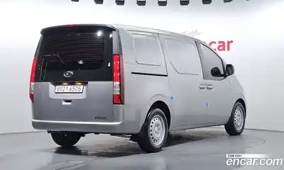 Hyundai Staria 2023 2.2 Автомат в Москве № 3056, миниатюра 3