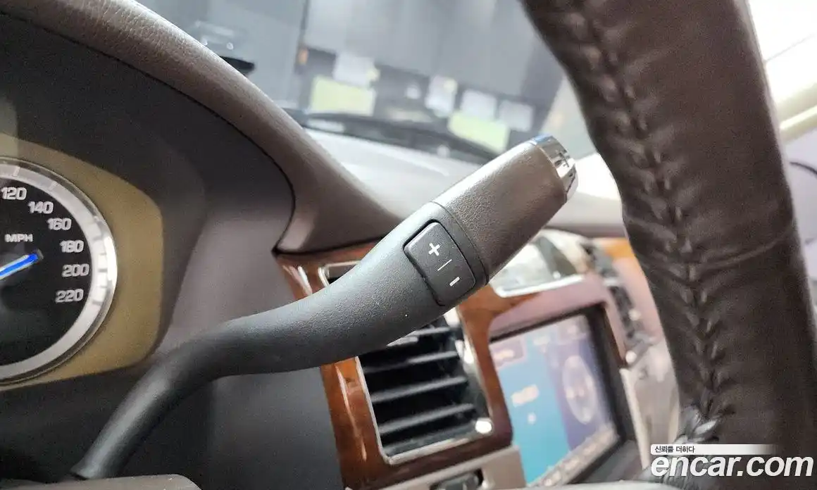 Cadillac Escalade 2012 6.2 Автомат в Москве № 306658, фото 9