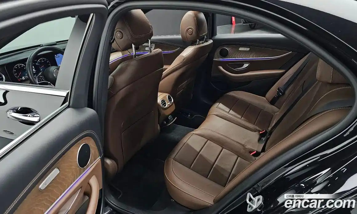 Mercedes-Benz E-Class 2021 2.0 Автомат в Москве № 308623, фото 18