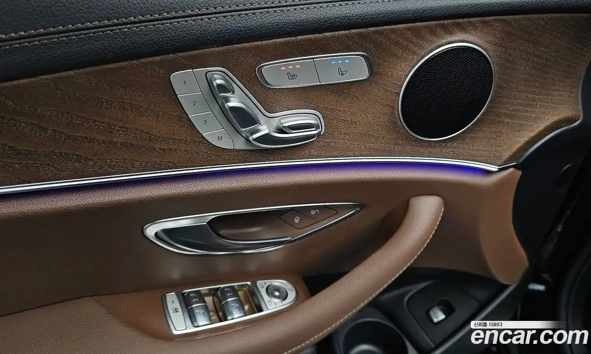 Mercedes-Benz E-Class 2021 2.0 Автомат в Москве № 308623, фото 20