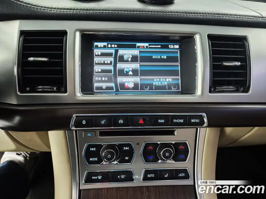 Jaguar XF 2015 2.2 Автомат в Москве № 309514, фото 13