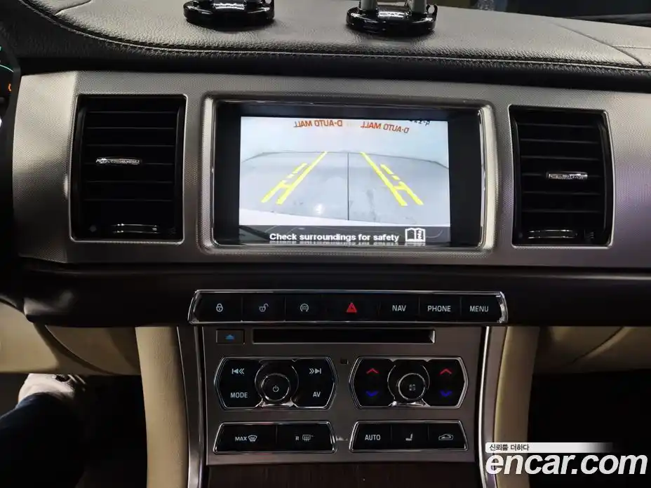 Jaguar XF 2015 2.2 Автомат в Москве № 309514, фото 14