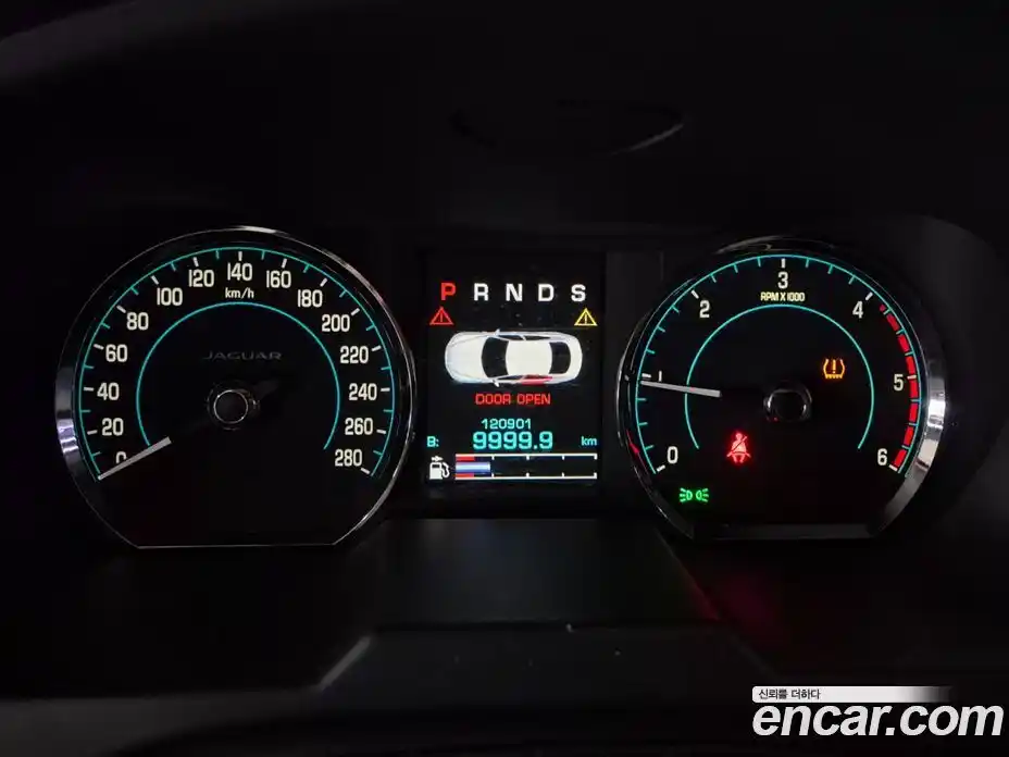 Jaguar XF 2015 2.2 Автомат в Москве № 309514, фото 15