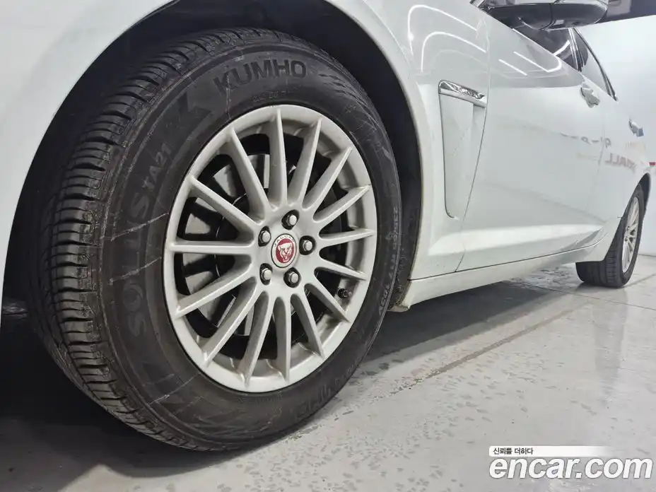 Jaguar XF 2015 2.2 Автомат в Москве № 309514, фото 20