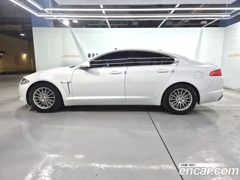 Jaguar XF 2015 2.2 Автомат в Москве № 309514, фото 8