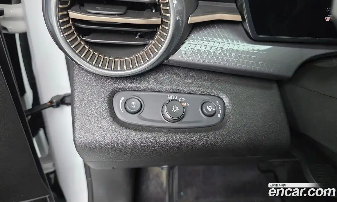 Chevrolet Trax 2024 1.2 Автомат в Москве № 314383, фото 13