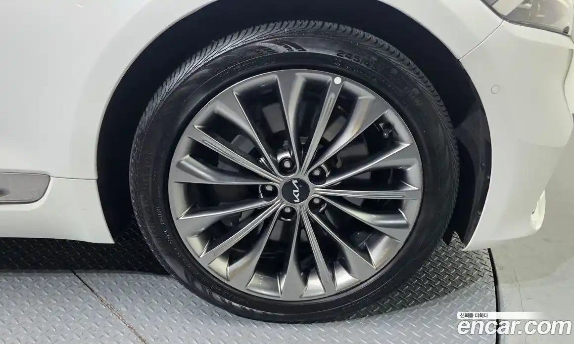 Kia K9 2022 3.8 Автомат в Москве № 321941, фото 1