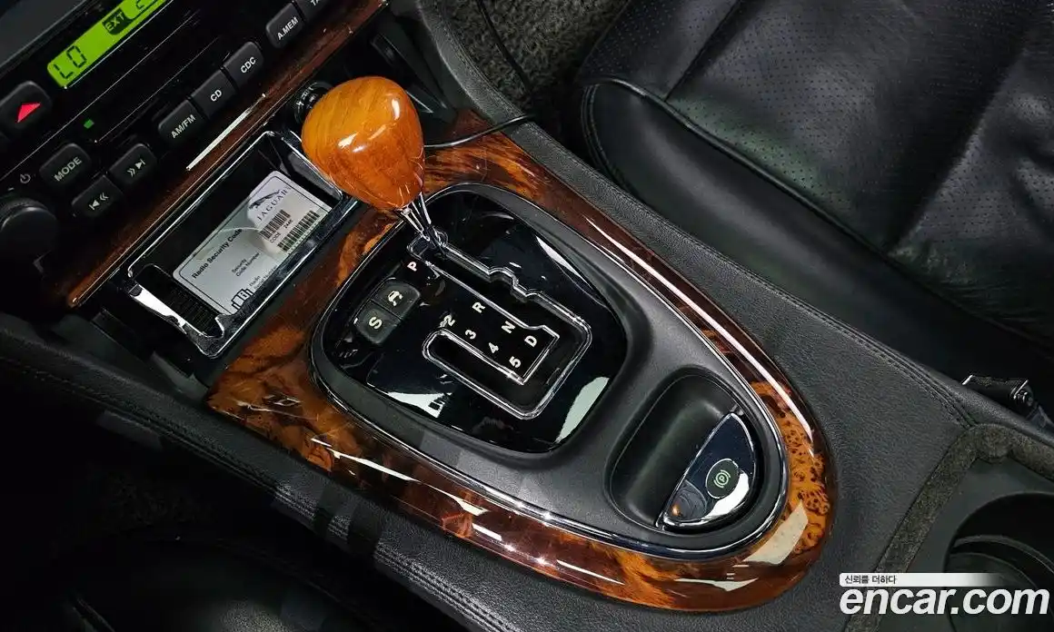 Jaguar XJ 2008 2.7 Автомат в Москве № 331544, фото 8