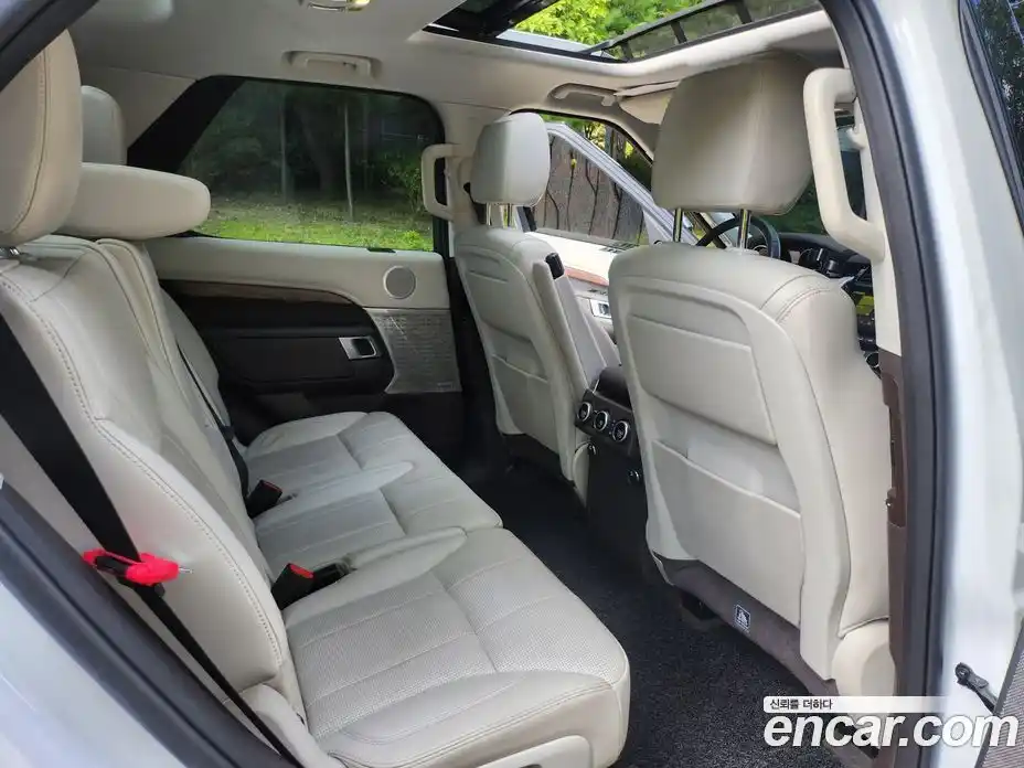 Land Rover Discovery 2017 2.0 Автомат в Москве № 333918, фото 15