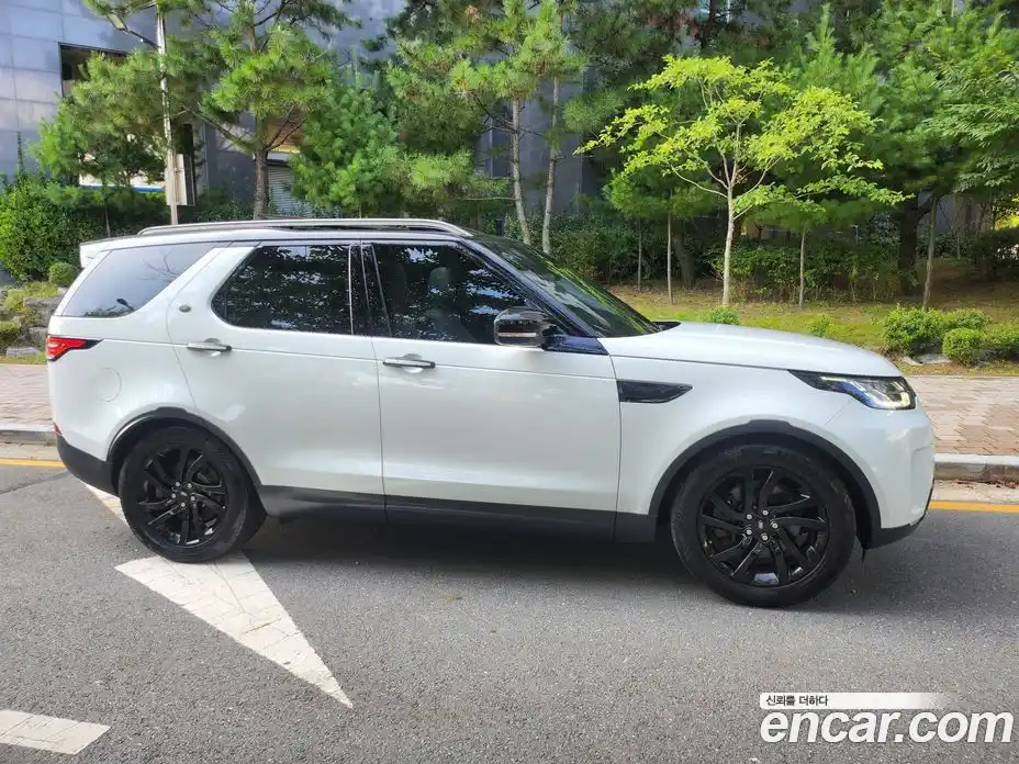 Land Rover Discovery 2017 2.0 Автомат в Москве № 333918, фото 20