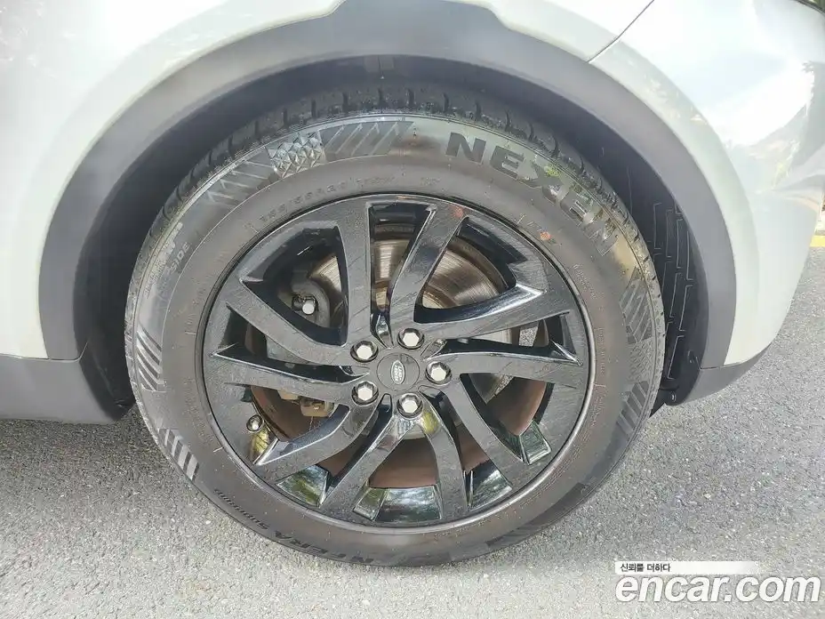 Land Rover Discovery 2017 2.0 Автомат в Москве № 333918, фото 5