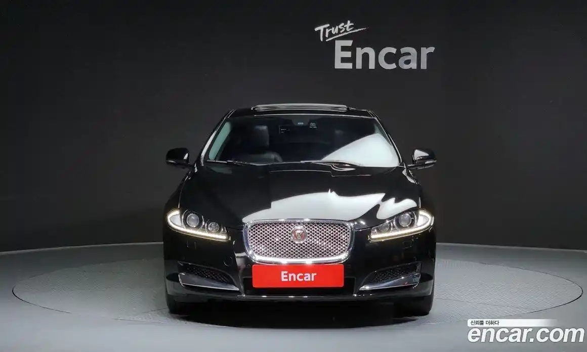 Jaguar XF 2015 2.2 Автомат в Москве № 335775, фото 12