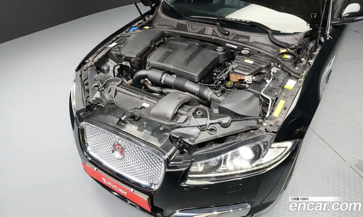 Jaguar XF 2015 2.2 Автомат в Москве № 335775, фото 15