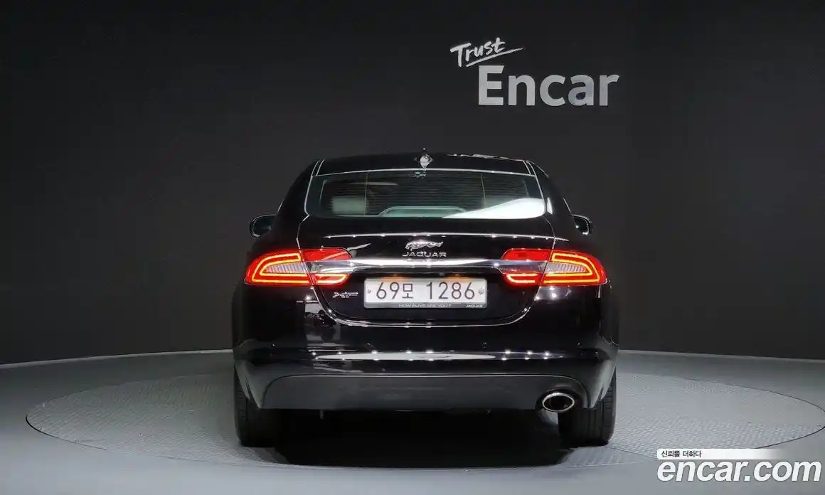 Jaguar XF 2015 2.2 Автомат в Москве № 335775, фото 6