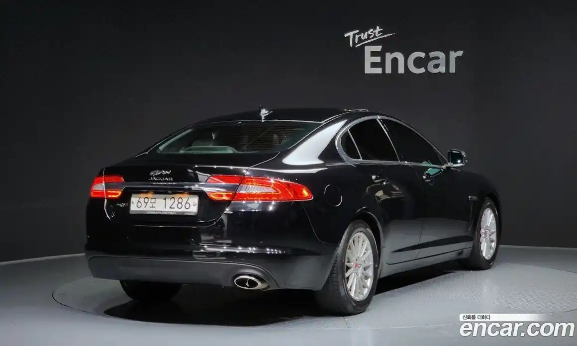 Jaguar XF 2015 2.2 Автомат в Москве № 335775, фото 10