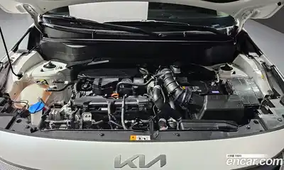 Kia Seltos 2023 1.6 Автомат в Москве № 337782, миниатюра 2