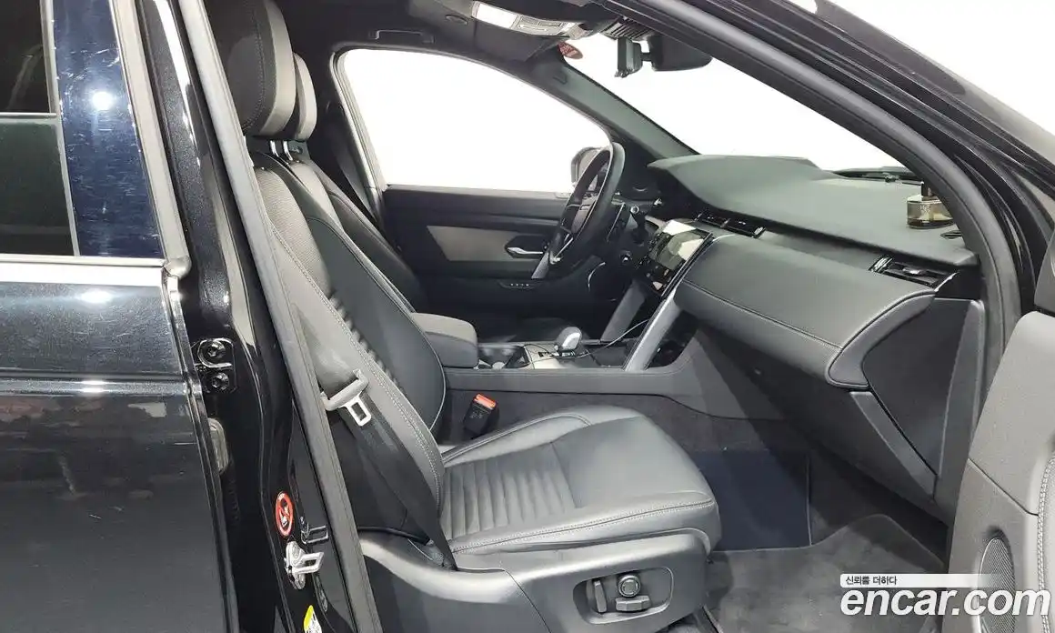 Land Rover Discovery Sport 2025 2.0 Автомат в Москве № 374720, фото 11