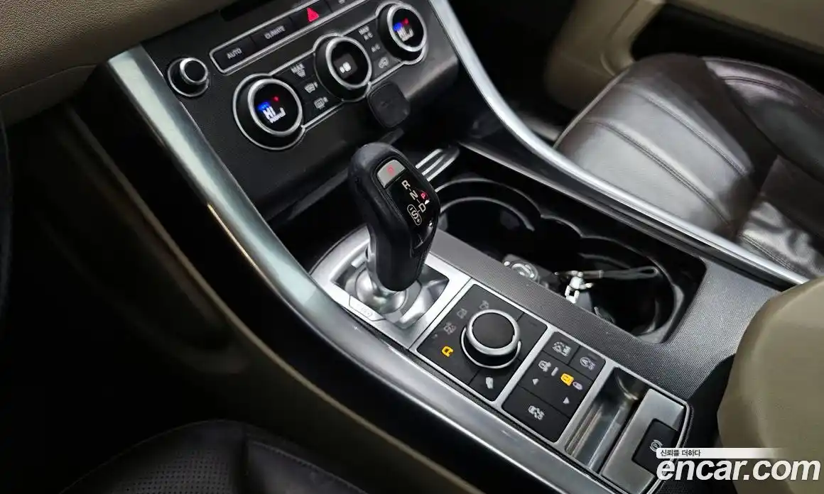 Land Rover Range-Rover Sport 2017 3.0 Автомат в Москве № 375067, фото 9