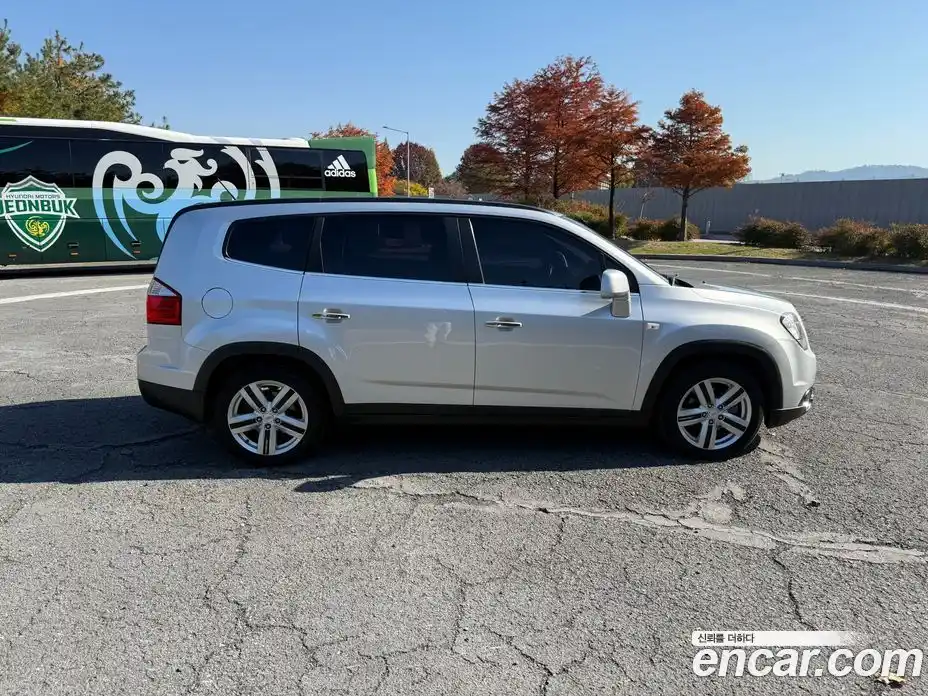 Chevrolet Orlando 2013 2.0 Автомат в Москве № 38380, фото 3