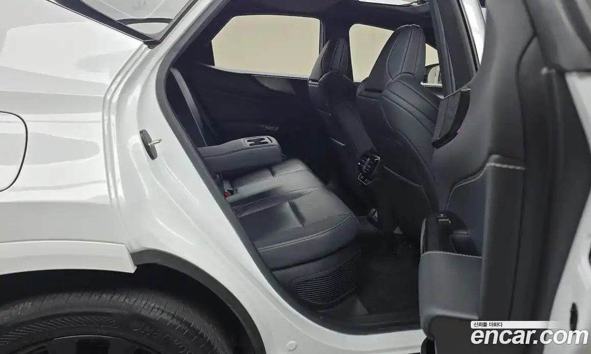 Lexus NX 2023 2.5 Автомат в Москве № 398296, фото 12