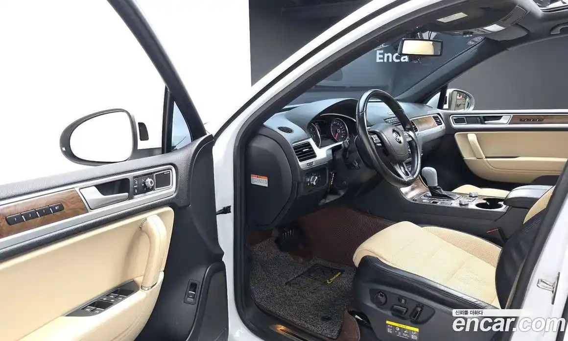 Volkswagen Touareg 2016 3.0 Автомат в Москве № 400967, фото 11