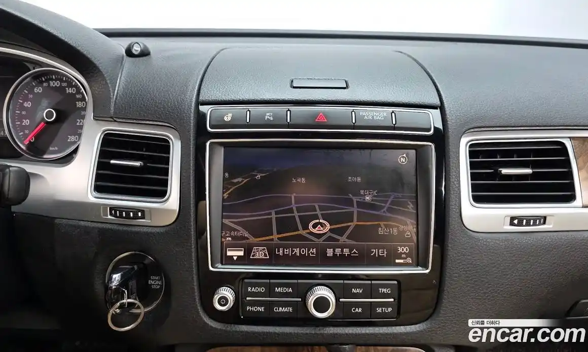 Volkswagen Touareg 2016 3.0 Автомат в Москве № 400967, фото 15