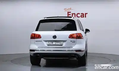 Volkswagen Touareg 2016 3.0 Автомат в Москве № 400967, миниатюра 4