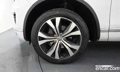 Volkswagen Touareg 2016 3.0 Автомат в Москве № 400967, миниатюра 5