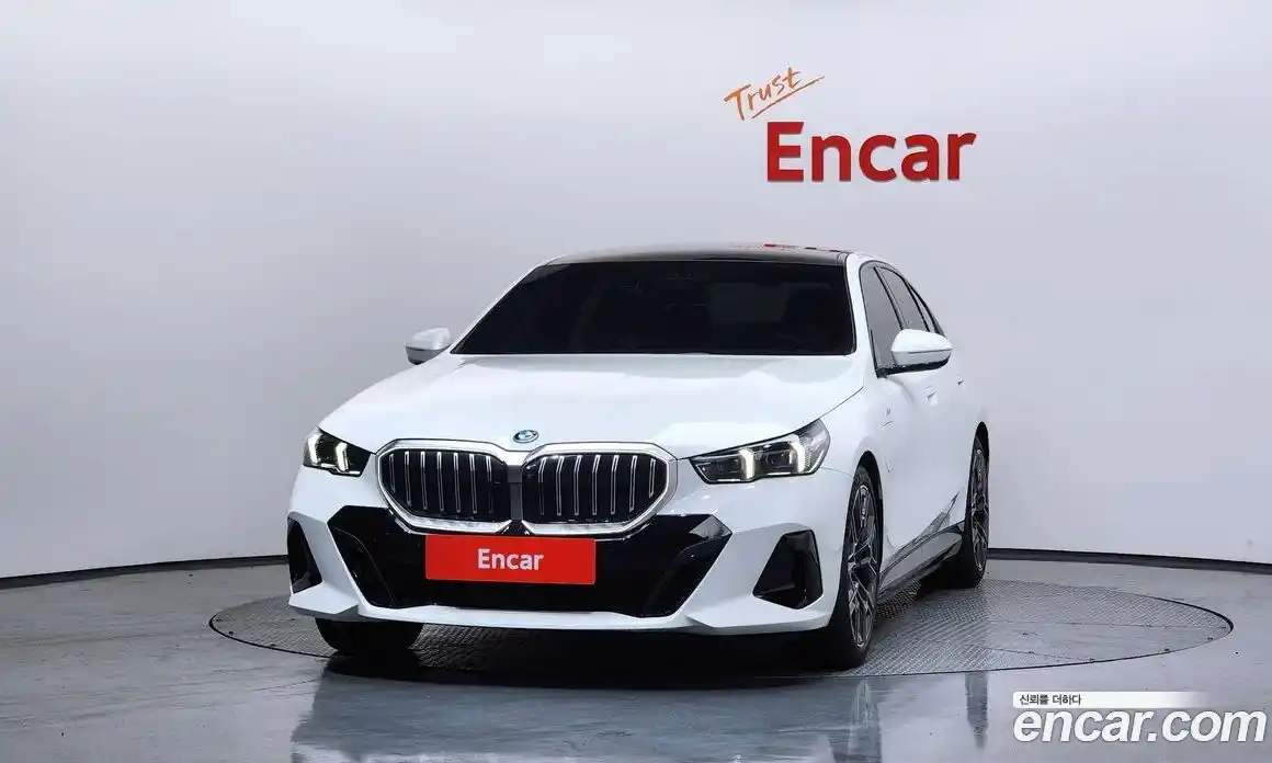 BMW 5-Series 2025 2.0 Автомат в Москве № 402919, фото 3