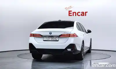 BMW 5-Series 2025 2.0 Автомат в Москве № 402919, миниатюра 4