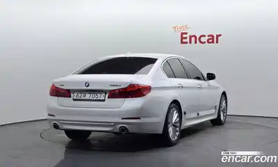 BMW 5-Series 2018 2.0 Автомат в Москве № 408653, миниатюра 2