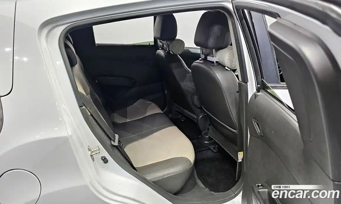 Chevrolet Spark 2012 1.0 Автомат в Москве № 40866, фото 3