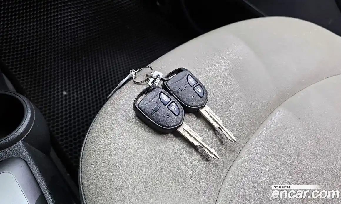 Chevrolet Spark 2012 1.0 Автомат в Москве № 40866, фото 9