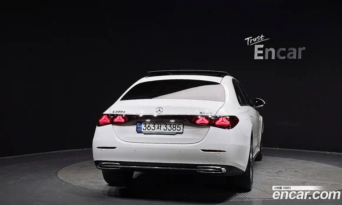 Mercedes-Benz E-Class 2024 2.0 Автомат в Москве № 409915, фото 4